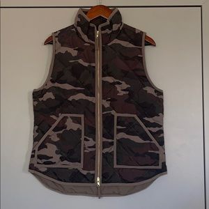 J Crew Down Puffer Vest in Camo Print Size Medium